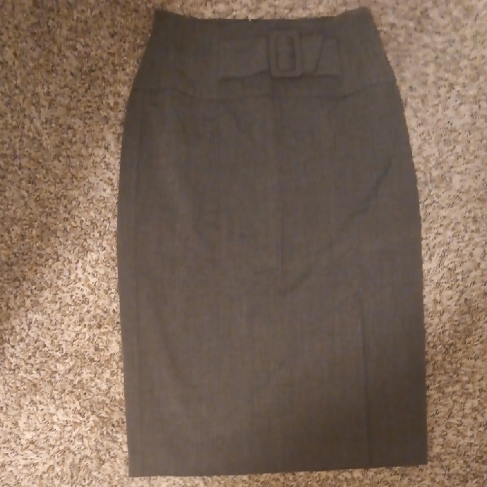 Elegant Women's Worthington Gray Skirt W Built In Belt Sz 6
